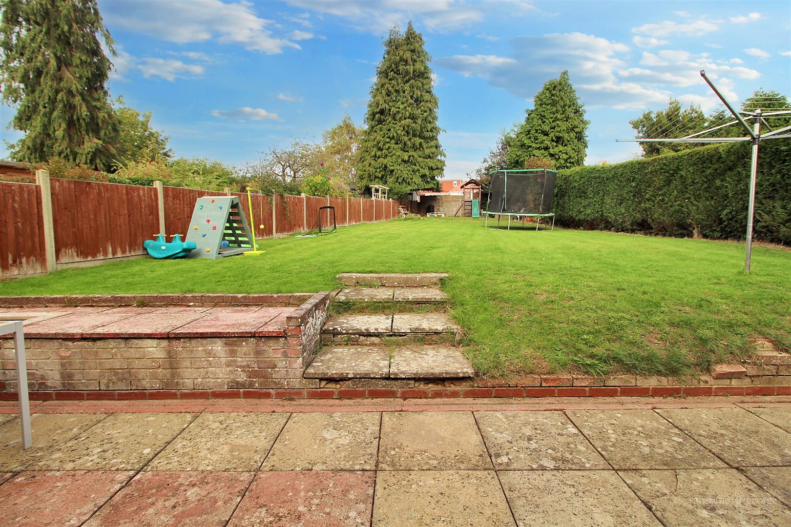 Ashampstead Road, Southcote, Reading